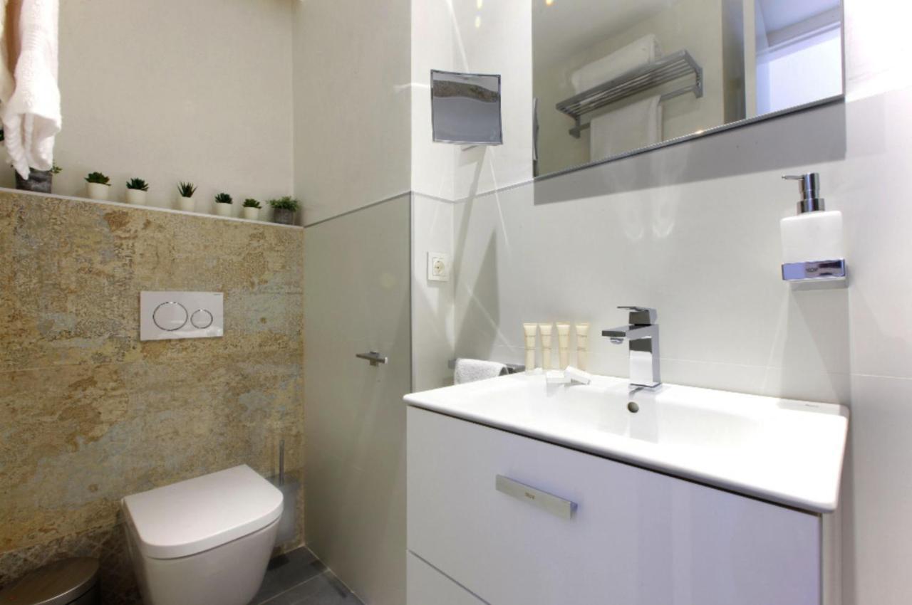 Precioso Apartamento Con Vistas Al Mar Y Piscinas Benalmadena Exterior photo